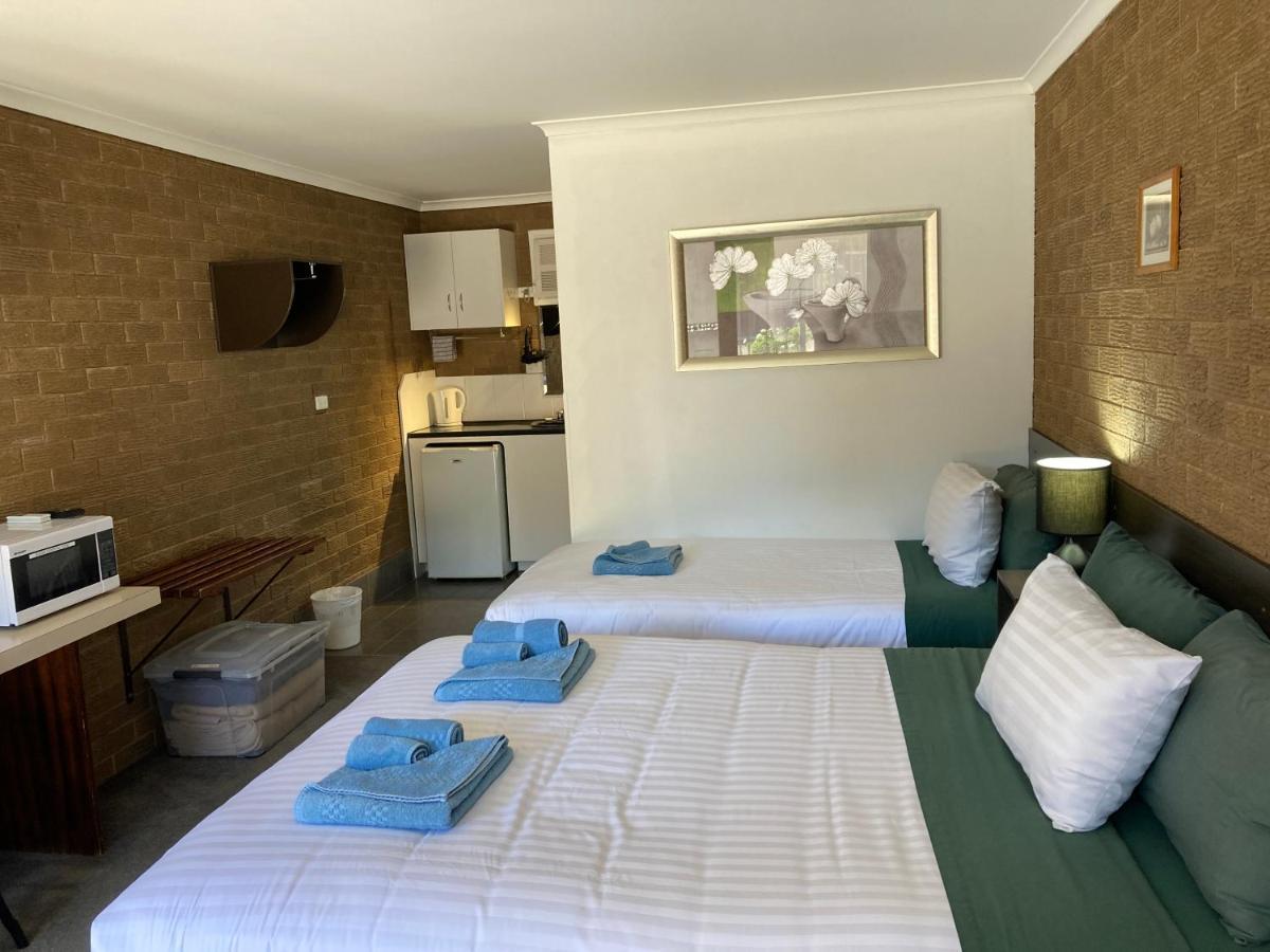 Camellia Motel Наррандера Экстерьер фото