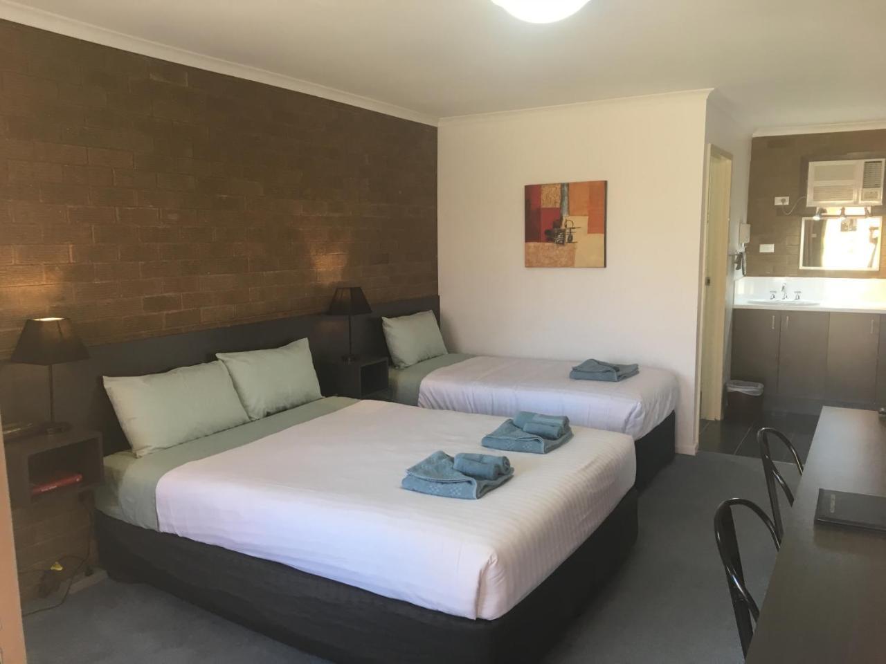 Camellia Motel Наррандера Экстерьер фото