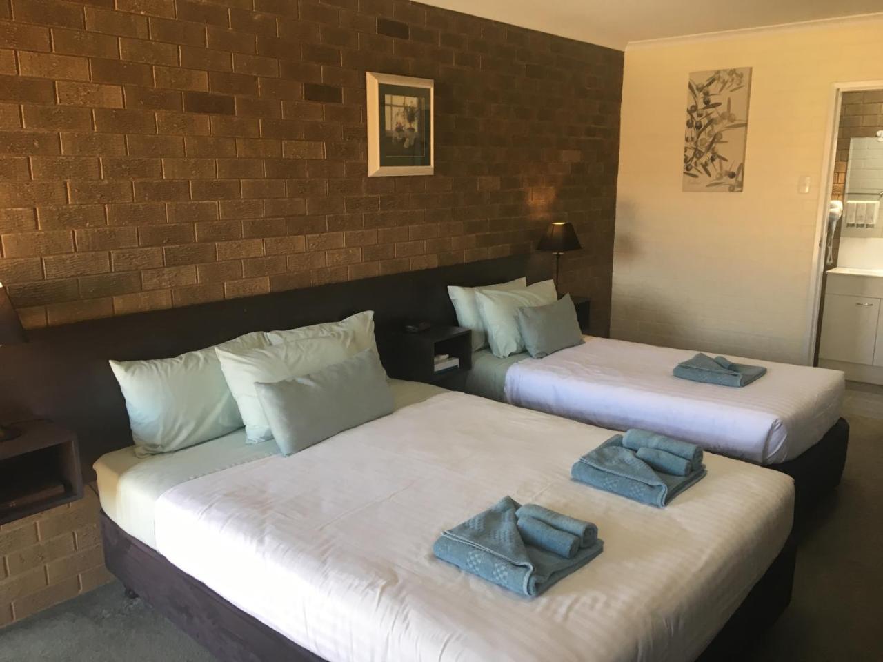 Camellia Motel Наррандера Экстерьер фото